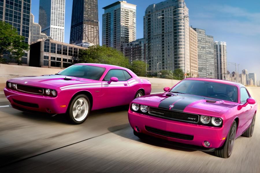  Dodge Challenger R/T Classic Furious Fuchsia 2010 года  (фото 5 из 12)